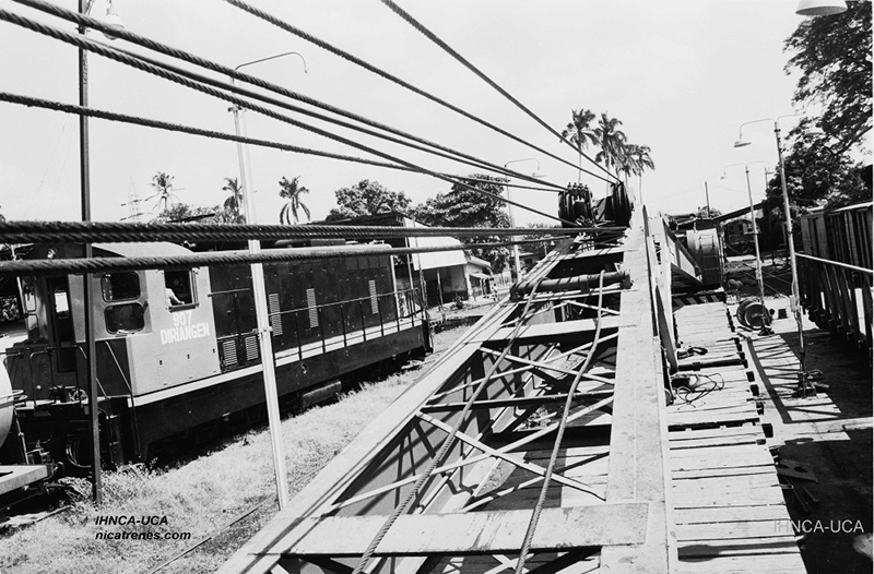 Locomotora No.907 en Managua, Nicaragua-Escula de arte