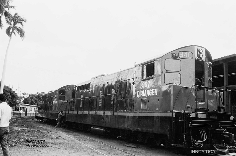Locomotora No.907 en Managua Nicaragua-Escula de arte